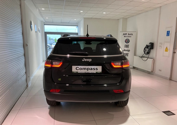 Jeep Compass cena 152737 przebieg: 5, rok produkcji 2023 z Wrocław małe 172